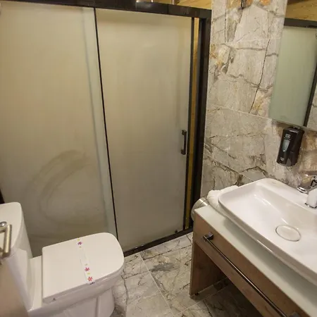 호텔 E87 Highway *