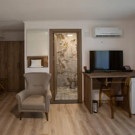 호텔 E87 Highway *