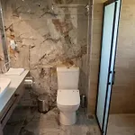 E87 Highway Hotel *