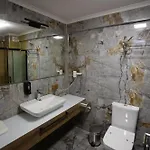 Hotel E87 Highway *