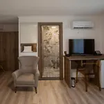 Hotel E87 Highway *