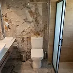 Hotel E87 Highway *
